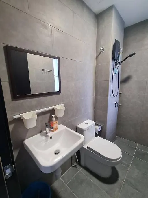 Contemporary 2R2B Studio 10 Minutes From Klcc Kuala Lumpur